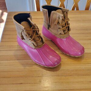 Girls pink Sperry duck boots